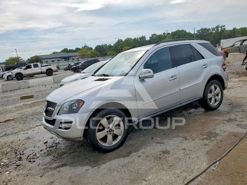 2010 Mercedes Benz ML-Class фото