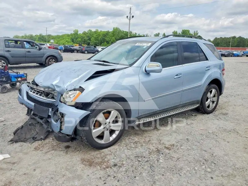 2010 Mercedes Benz ML-Class фото