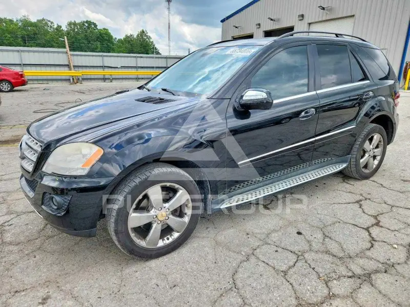 2010 Mercedes Benz ML-Class фото