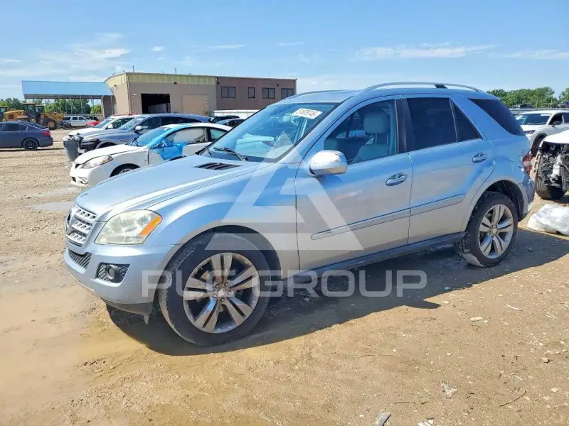 2010 Mercedes Benz ML-Class фото
