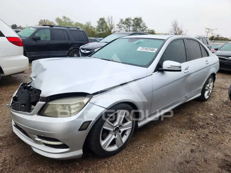 2010 Mercedes Benz C-Class фото