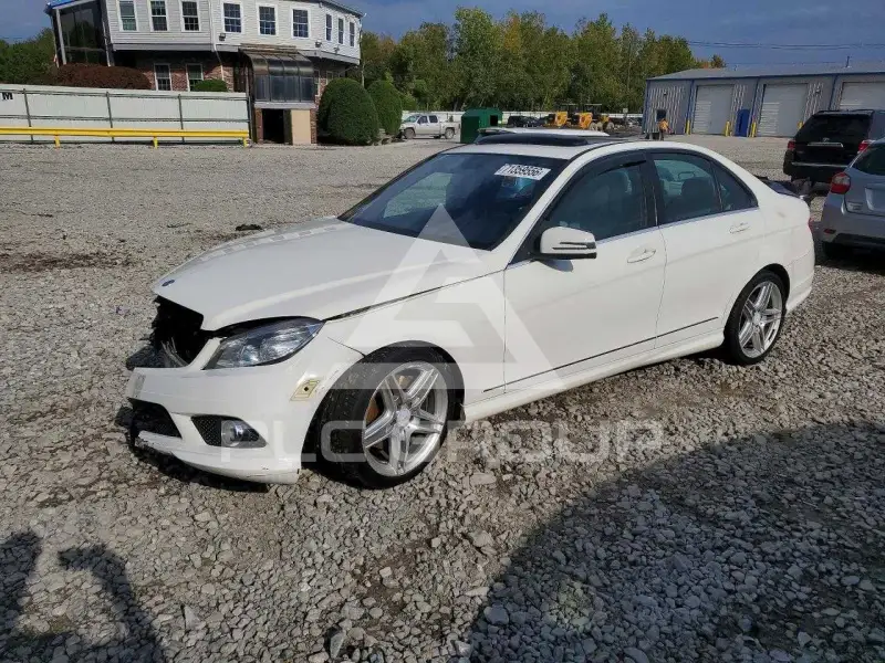 2010 Mercedes Benz C-Class photo