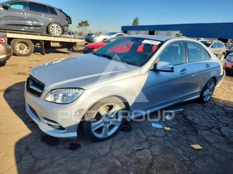 2010 Mercedes Benz C-Class фото