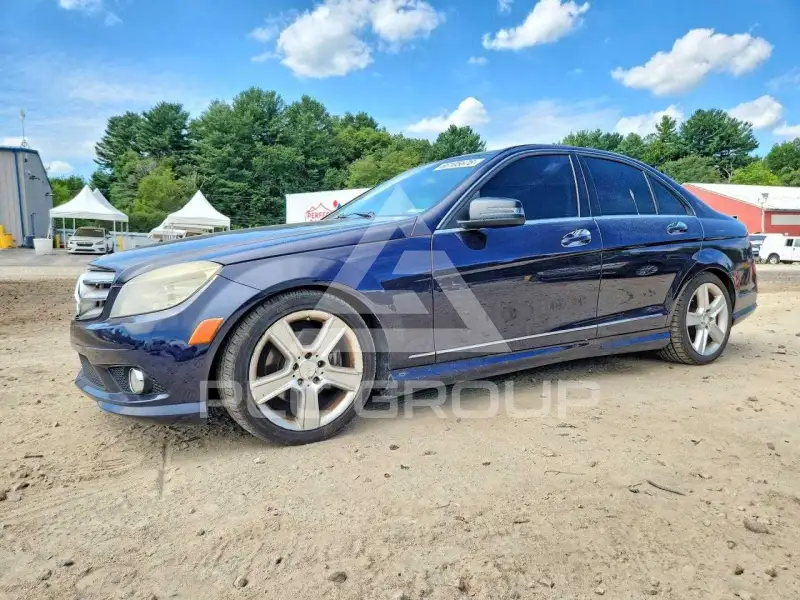 2010 Mercedes Benz C-Class фото