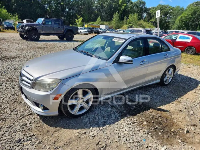2010 Mercedes Benz C-Class photo