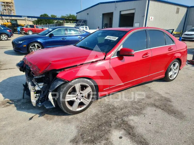 2010 Mercedes Benz C-Class фото