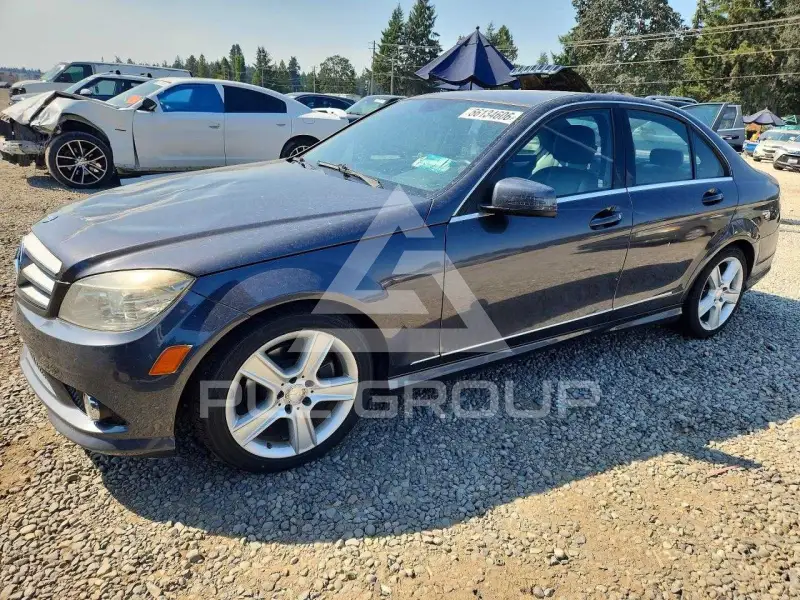 2010 Mercedes Benz C-Class фото