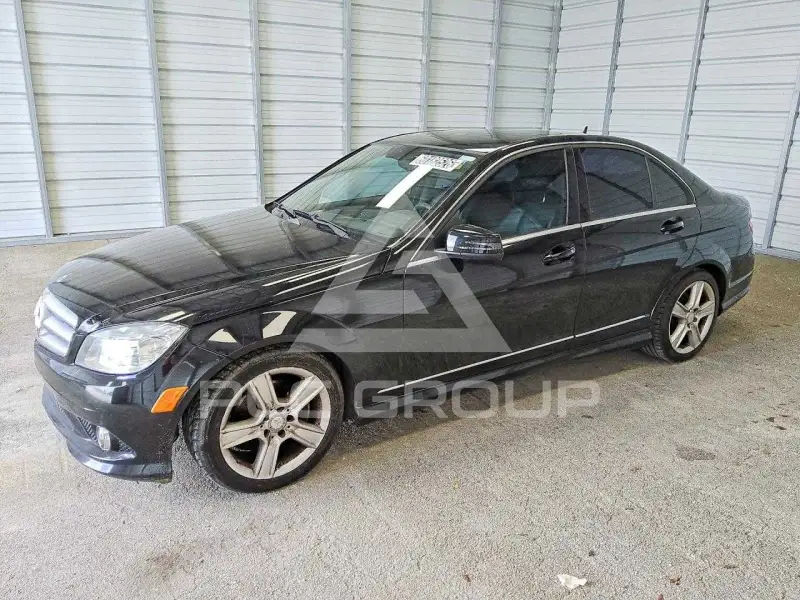 2010 Mercedes Benz C-Class фото