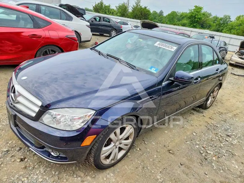 2010 Mercedes Benz C-Class фото