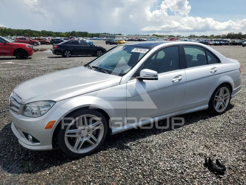2010 Mercedes Benz C-Class фото