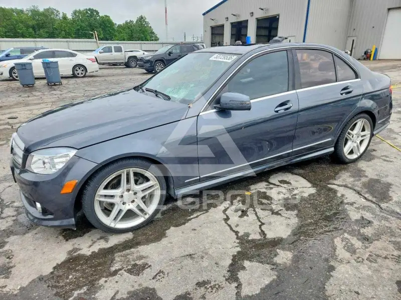 2010 Mercedes Benz C-Class фото