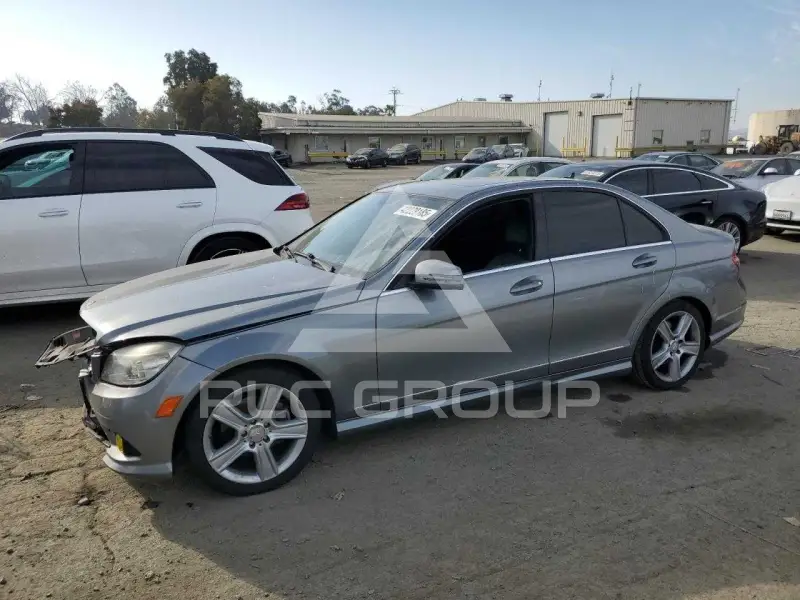 2010 Mercedes Benz C-Class фото