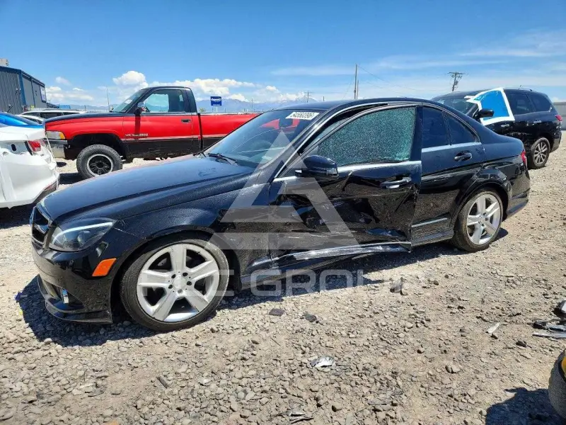 2010 Mercedes Benz C-Class фото