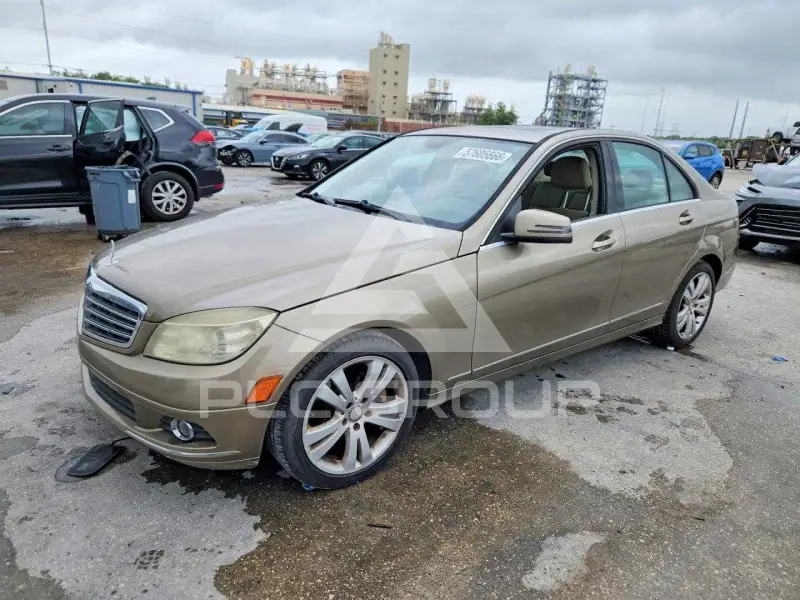 2010 Mercedes Benz C-Class фото