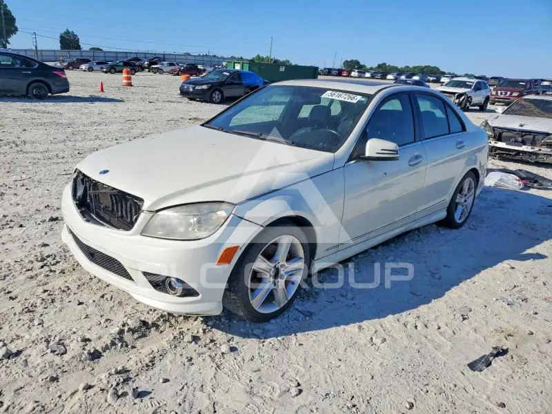 2010 Mercedes Benz C-Class фото