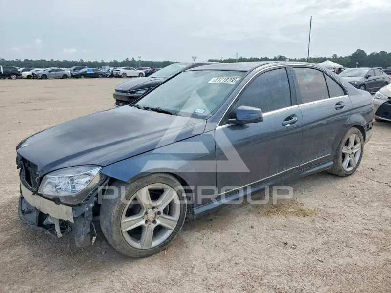 2010 Mercedes Benz C-Class photo