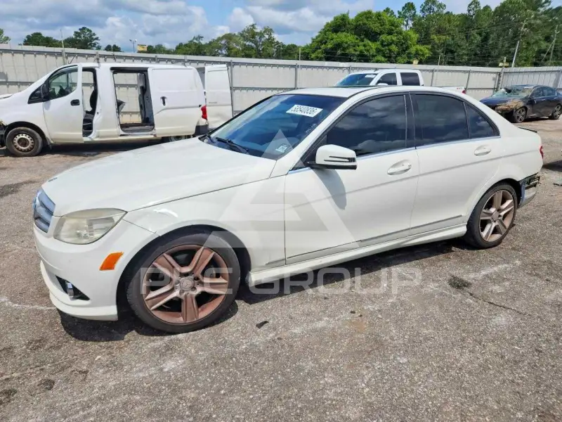 2010 Mercedes Benz C-Class фото