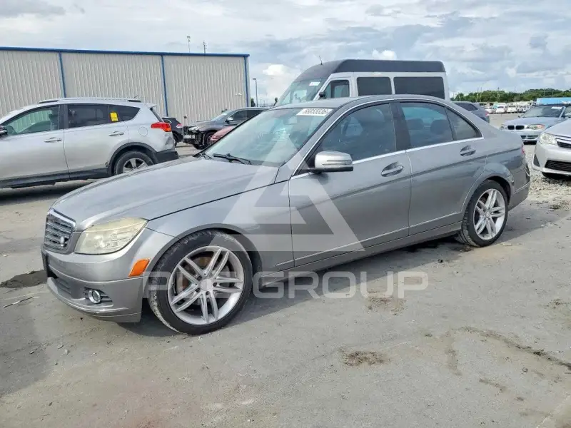 2010 Mercedes Benz C-Class фото