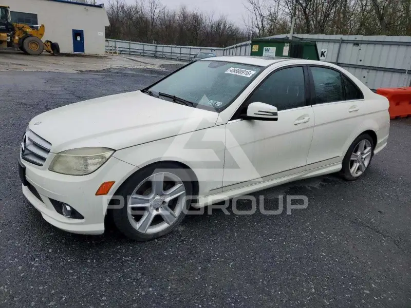 2010 Mercedes Benz C-Class фото