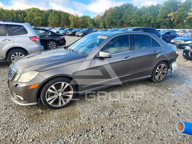 2010 Mercedes Benz E-Class фото