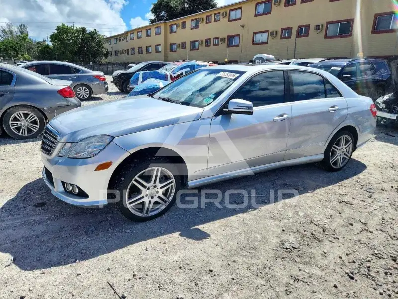 2010 Mercedes Benz E-Class фото