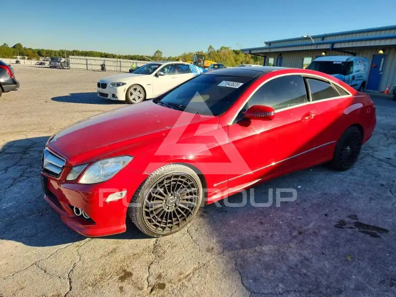 2010 Mercedes Benz E-Class фото