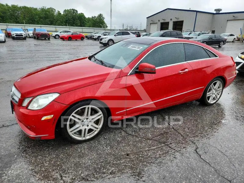 2010 Mercedes Benz E-Class фото