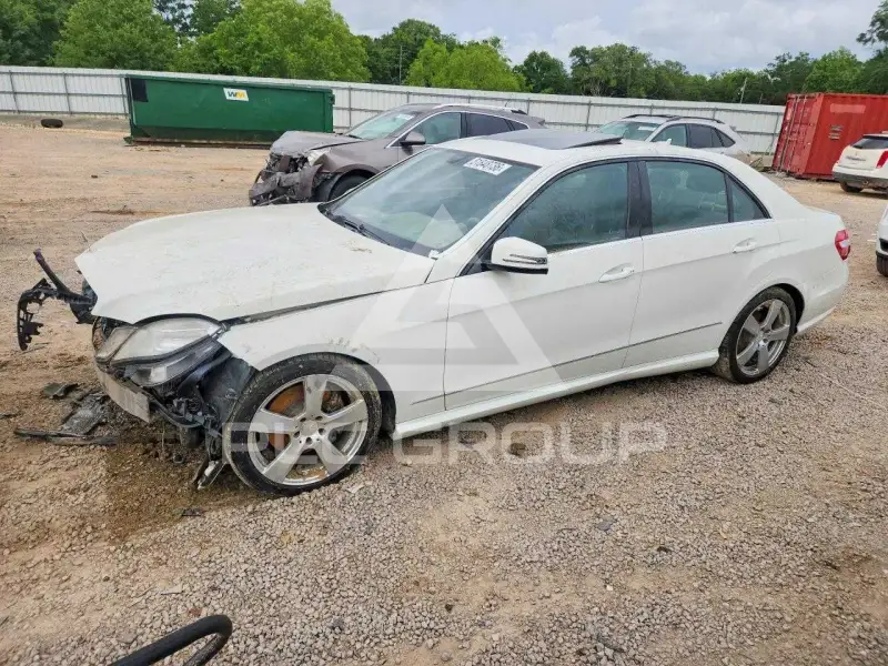 2010 Mercedes Benz E-Class фото