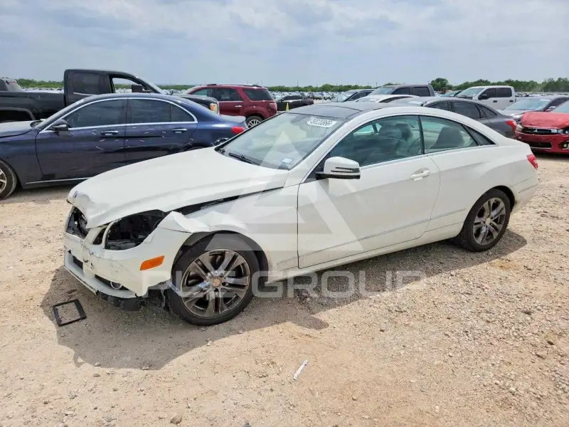 2010 Mercedes Benz E-Class photo