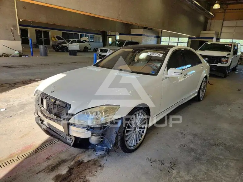 2010 Mercedes Benz S-Class фото