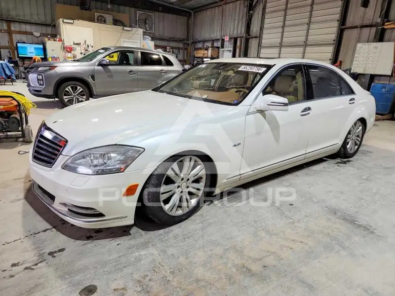 2010 Mercedes Benz S-Class photo