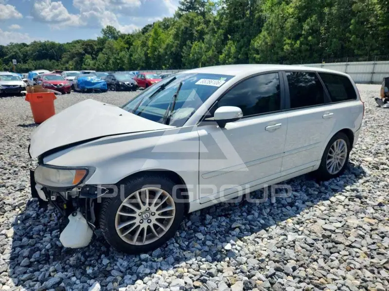 2010 Volvo V50 photo