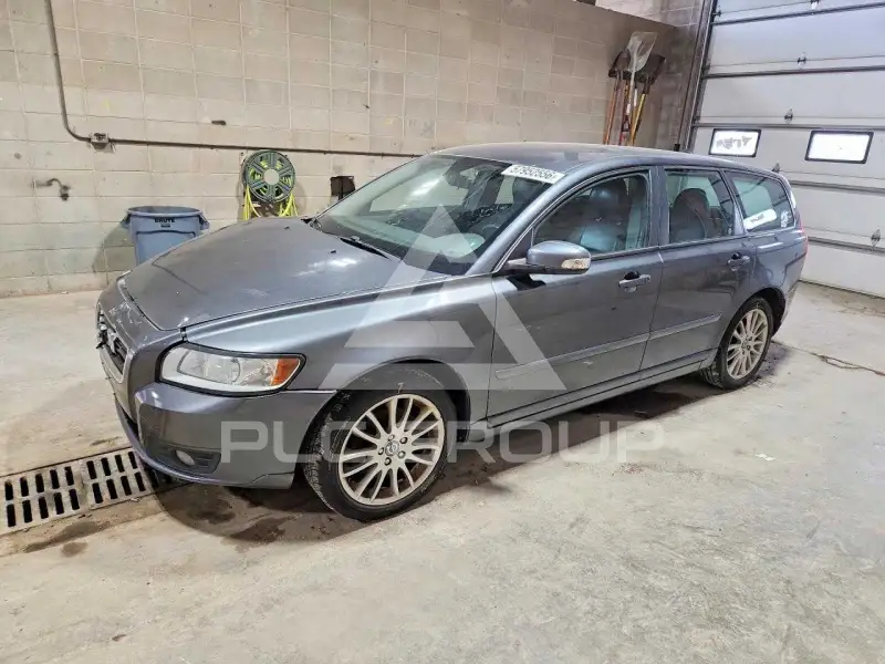 2010 Volvo V50 фото