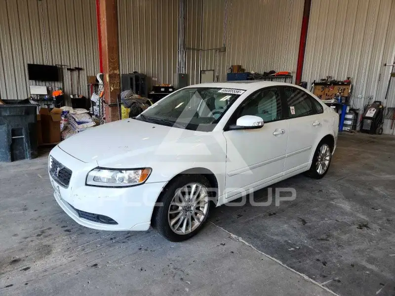 2010 Volvo S40 фото