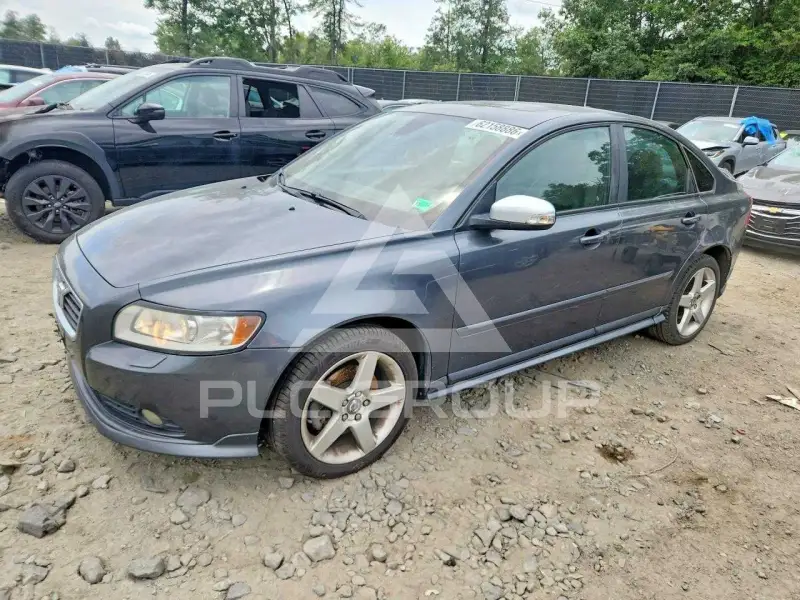 2010 Volvo S40 фото