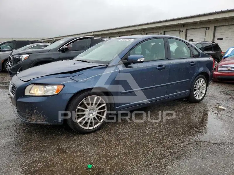 2010 Volvo S40 фото