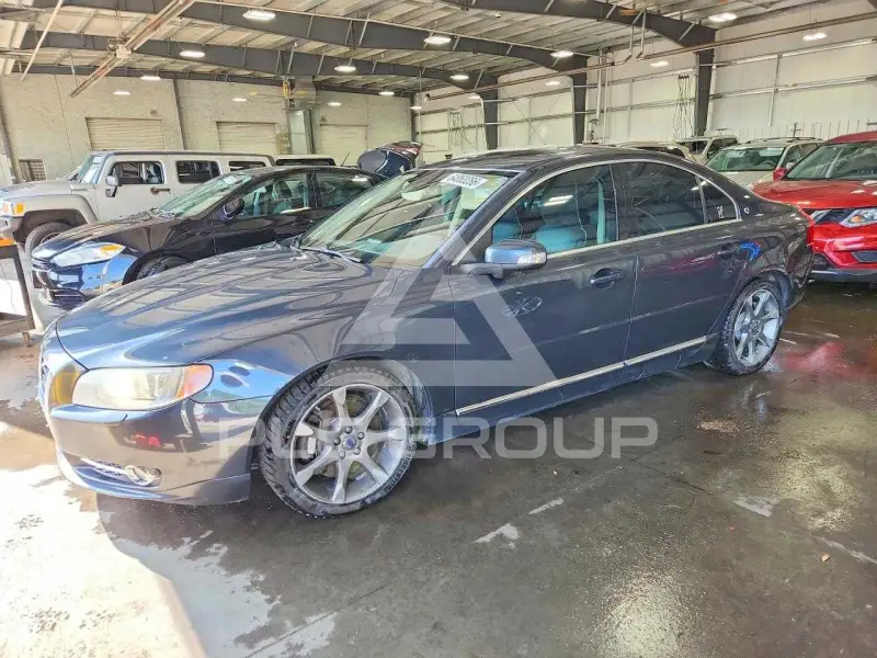 2010 Volvo S80 фото