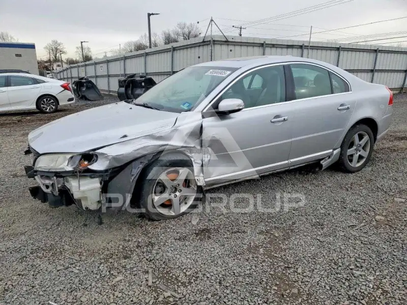 2010 Volvo S80 фото