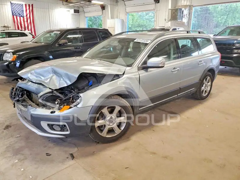 2010 Volvo XC70 photo