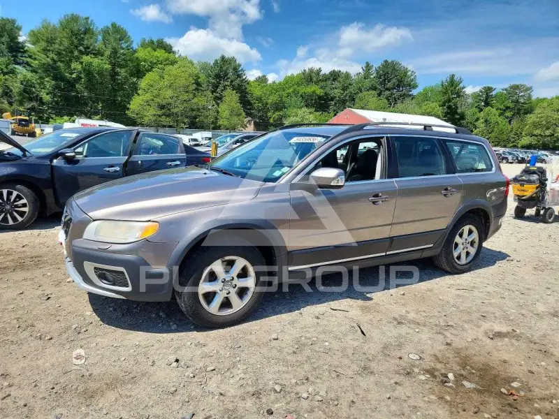 2010 Volvo XC70 photo