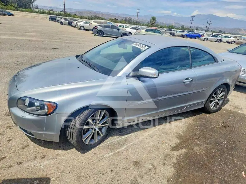 2010 Volvo C70 фото