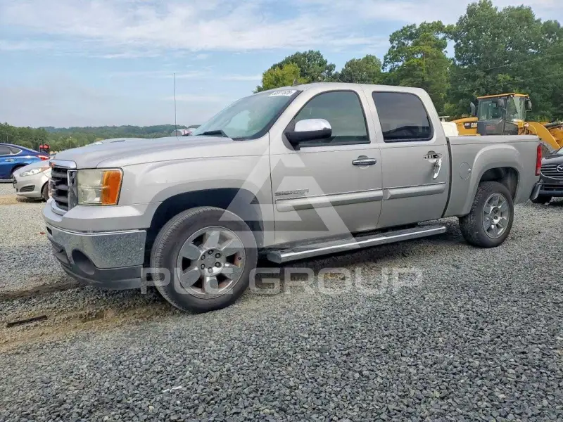 2010 GMC Sierra photo