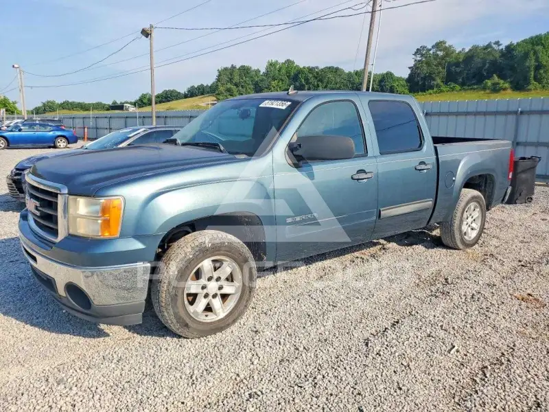 2010 GMC Sierra photo