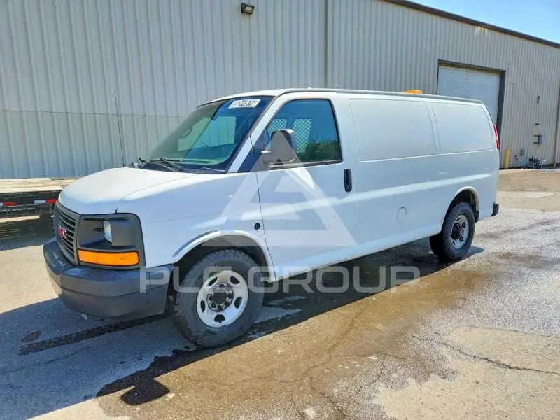 2010 GMC Savana фото