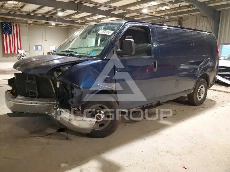2010 GMC Savana photo