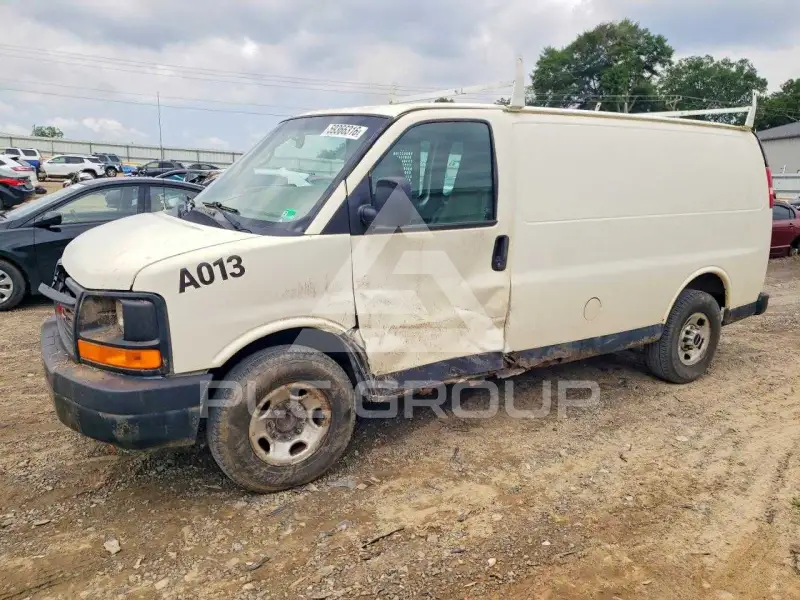 2010 GMC Savana фото