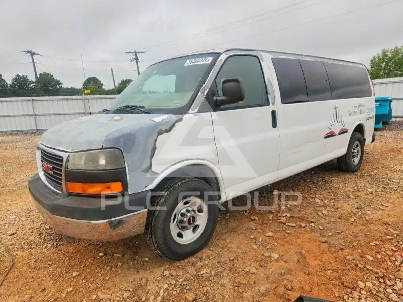 2010 GMC Savana photo