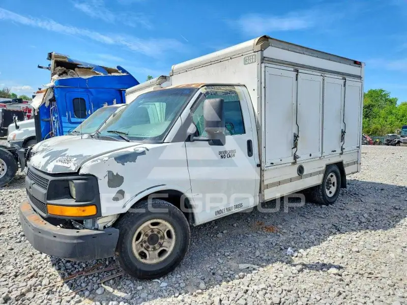 2010 GMC Savana photo