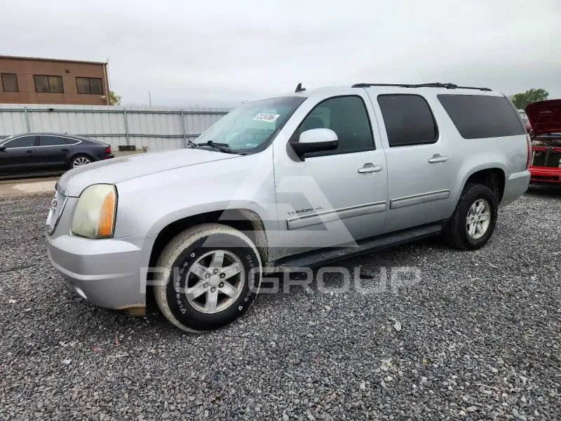 2010 GMC YUKON фото