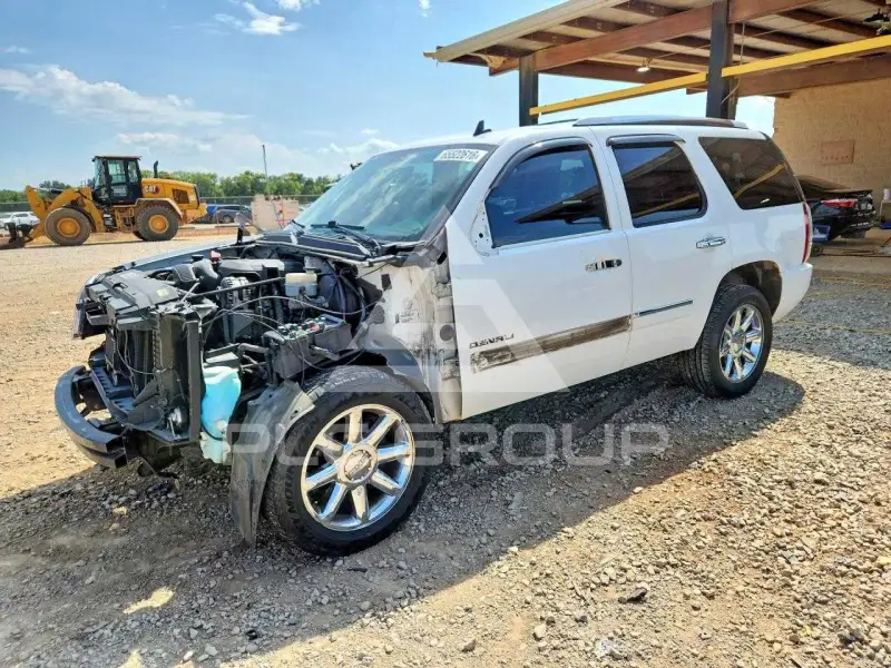2010 GMC YUKON фото